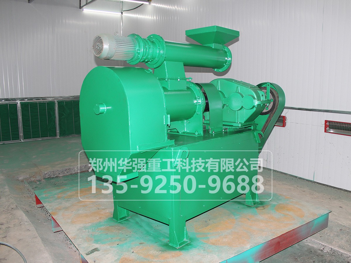 羊糞發(fā)酵有機(jī)肥現(xiàn)場及生產(chǎn)設(shè)備